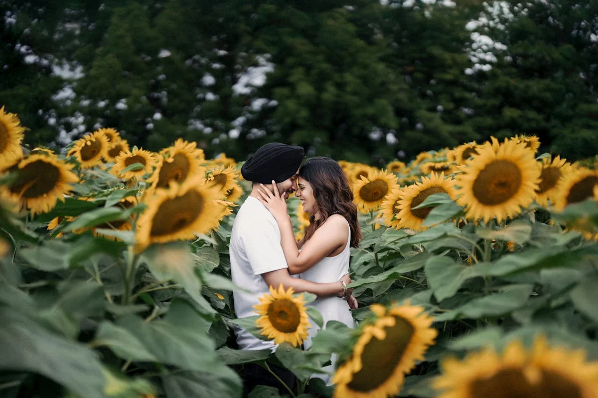 Couple shoot in flower field, book a photographer